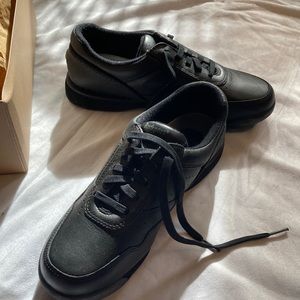 Men’s NIB Rock Port black sneakers size 7